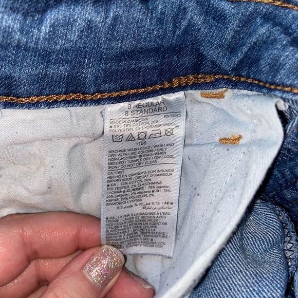 Old Navy Size 8 Super Skinny Midrise Jeans - Picture 2 of 3